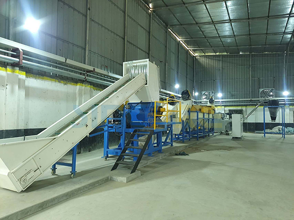 Линия по переработке полиэтиленовой пленки