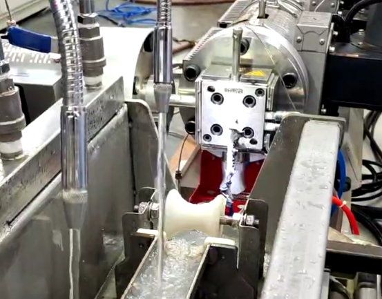 Испытание экструзионной машины малого профиля