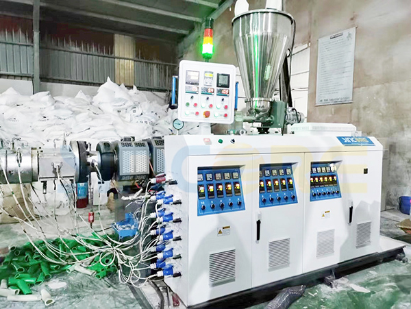 Экструзионная линия ПВХ с двойным выпуском